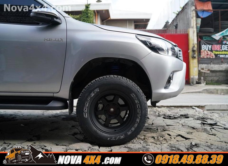 Xe dòng xe Hilux 2018 2019 2020 thay mâm lốp 18 inch cực đẹp