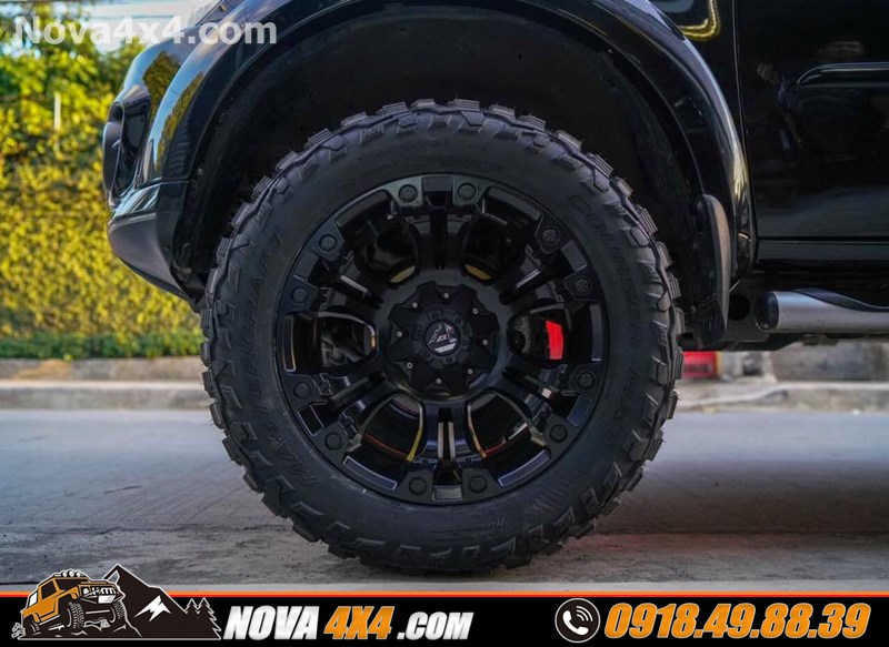 Độ mâm lốp Fuel Offroad dành cho xe Toyota hilux 2020