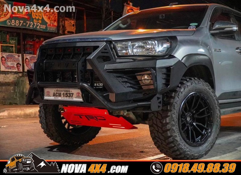 Xe dòng xe Hilux 2018 2019 2020 lên mâm lốp 20 inch đẳng cấp