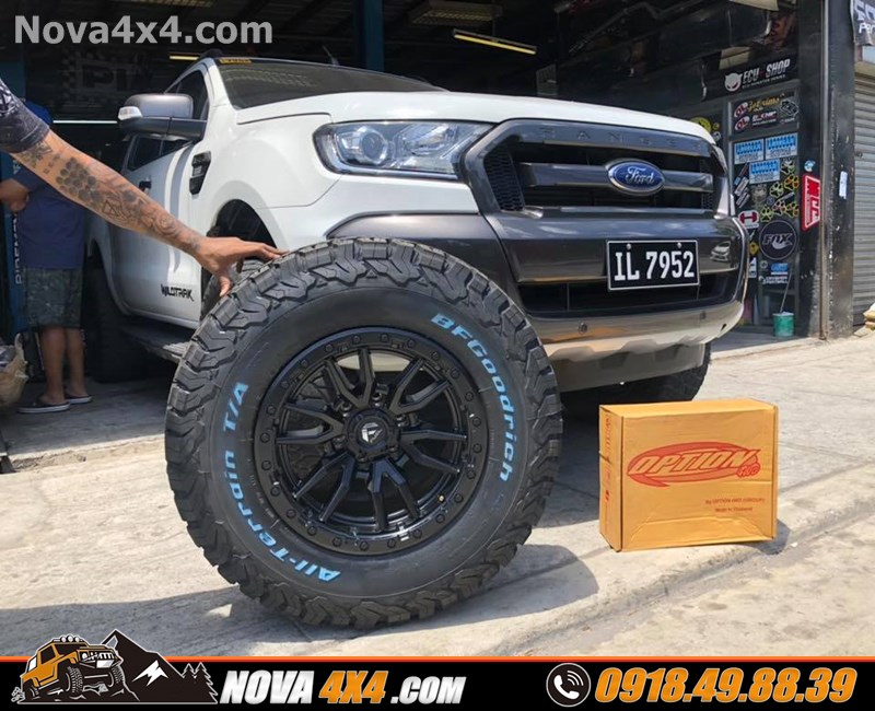 Hình ảnh xe Ford Ranger Wildtrak 2019 thay mâm Fuel và lốp độ hàng hiệu USA cực đẳng cấp